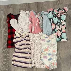 Set of 8 sleeper pajamas